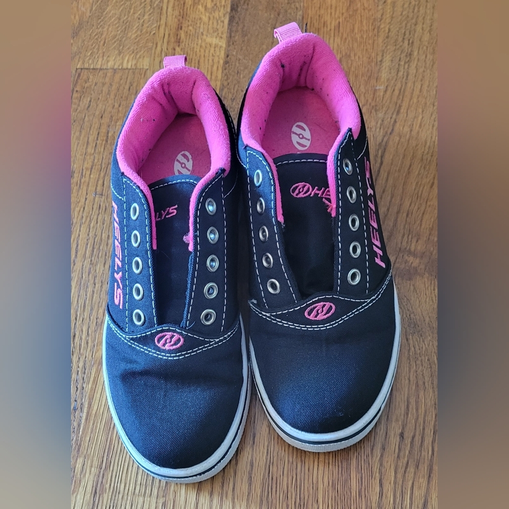 Heelys Black and Pink Sneakers with Wheels Size 3 Youth